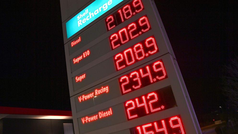 Guvernul Germaniei a inițiat o măsură fără precedent menită să limiteze creșterea prețurilor la pompă, în contextul dificultăților generate de fluctuațiile pieței energetice