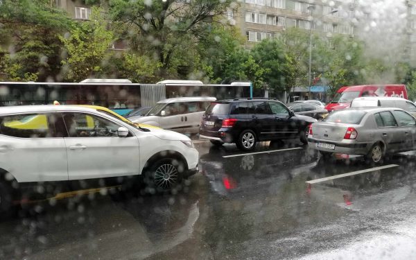 Bucureștiul se confruntă cu o săptămână rece și instabilă, potrivit prognozei meteo ANM Vremea din București va rămâne rece și închisă pentru începutul acestei săptămâni, conform informațiilor furnizate de Administrația Națională de Meteorologie (ANM)