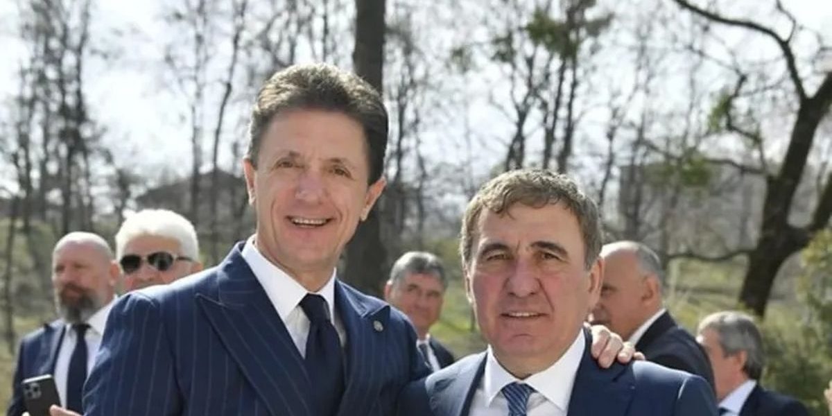 Gică Popescu, președintele clubului Farul Constanța, a făcut recent o incursiune în trecutul său de jucător, amintind un episod memorabil din perioada în care a fost coleg cu Gheorghe Hagi la Galatasaray