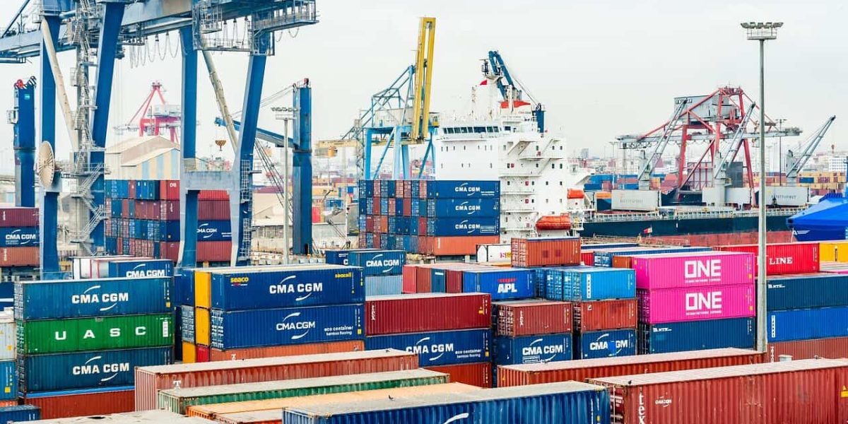 Reducerea semnificativă a deficitului comercial în ianuarie semnalează o schimbare notabilă în dinamica economiei românești