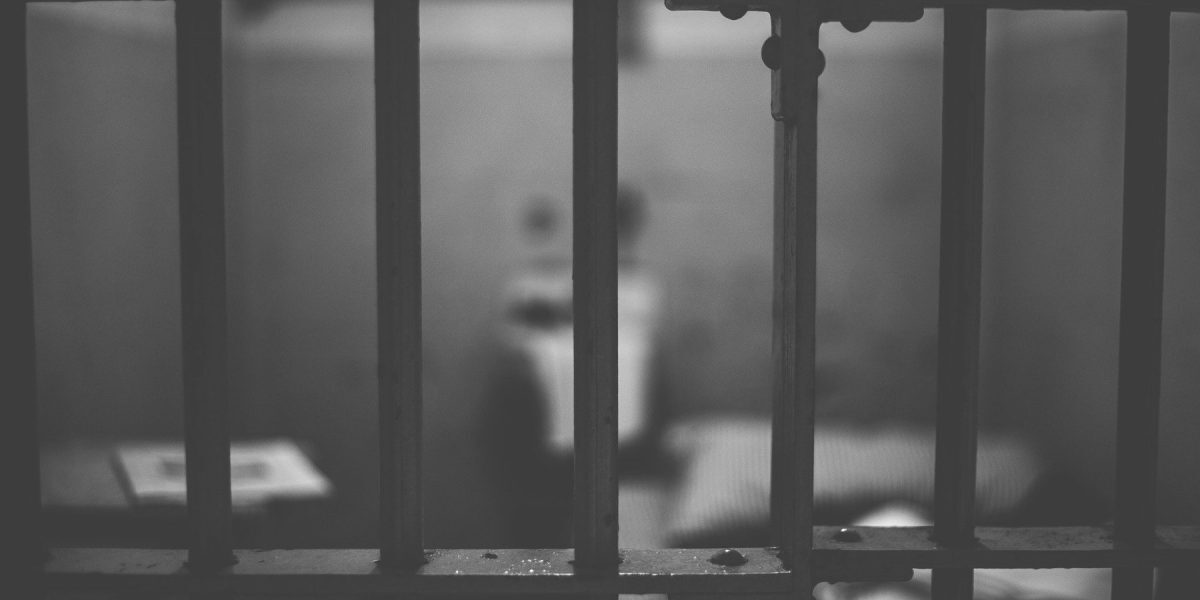 Jihadist francez, condamnat în absență la închisoare pe viață pentru genocidul împotriva yazidi Tânărul francez Sabri Essid, despre a cărui soartă nu se cunoaște cu certitudine dacă a decedat sau nu, a fost condamnat vineri în lipsă la închisoare pe viață pentru participarea sa, alături de alți militanți ai grupării Statul Islamic, la genocidul împotriva minorității yazidi din Irak și Siria