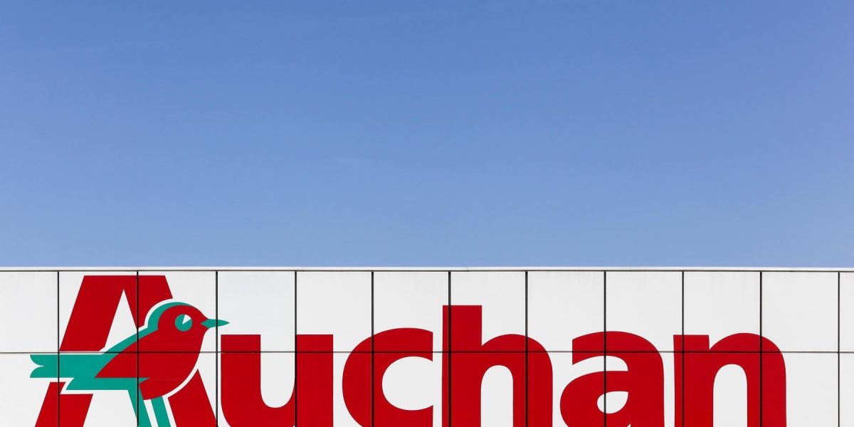Retailerul francez Auchan și-a consolidat poziția în piața locală a comerțului alimentar, raportând pentru anul trecut o cifră de afaceri de 1,614 miliarde de euro, marjă care indică o creștere modestă de 4,3% față de anul anterior