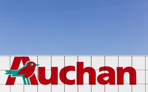 Retailerul francez Auchan și-a consolidat poziția în piața locală a comerțului alimentar, raportând pentru anul trecut o cifră de afaceri de 1,614 miliarde de euro, marjă care indică o creștere modestă de 4,3% față de anul anterior