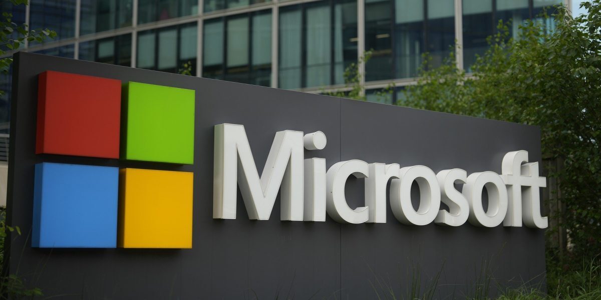 Microsoft lansează o serie de modificări majore pentru Windows 11 în încercarea de a răspunde nemulțumirilor utilizatorilor Gigantul tehnologic Microsoft a anunțat oficial, vineri, planuri de a implementa o serie extinsă de actualizări pentru sistemul de operare Windows 11, în contextul criticilor din ce în ce mai dure venite din partea opiniei publice