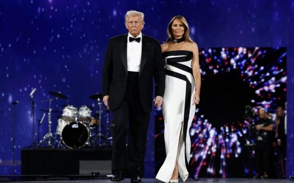Trump laudă documentarul Melaniei, numindu-o „vedetă de cinema”: „Un film foarte popular”
