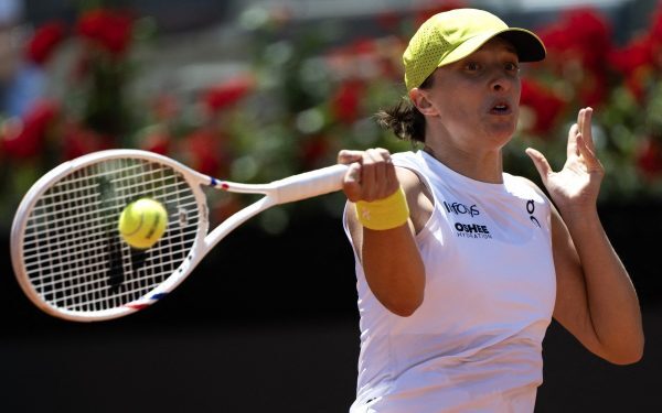 Surpriză la Indian Wells: Iga Swiatek, eliminată în sferturile de finală în fața Elinei Svitolina Iga Swiatek, liderul mondial în tenisul feminin și una dintre cele mai dominante jucătoare ale momentului, a suferit o eliminare neașteptată în sferturile de finală ale turneului Indian Wells 2026