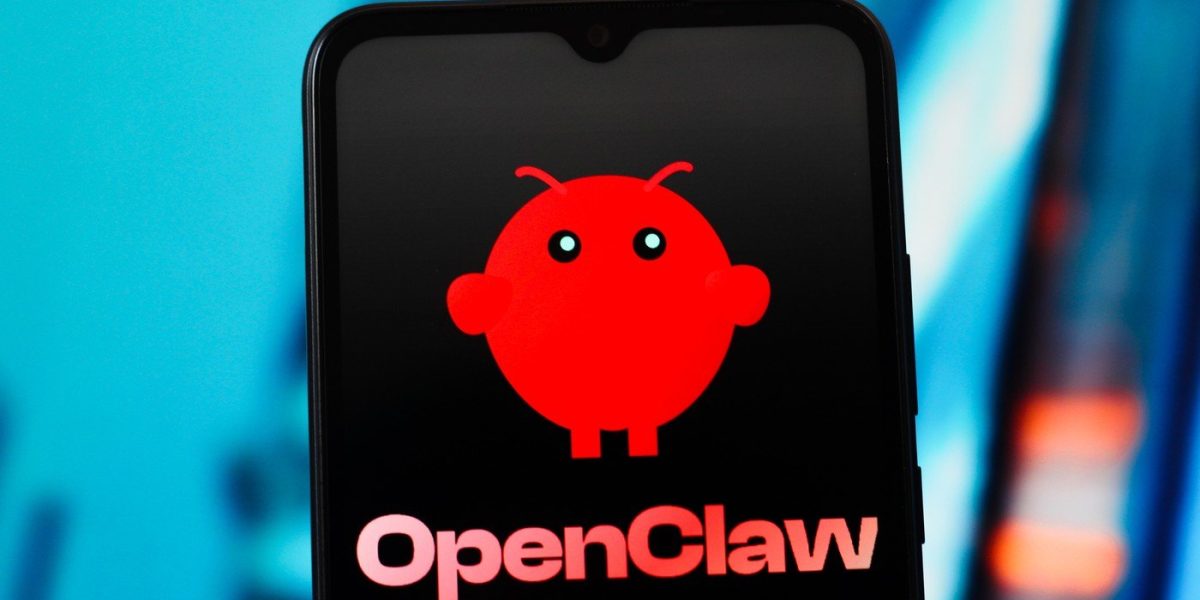 „OpenClaw”, noua senzație a inteligenței artificiale open-source, devine scalp în arena tehnologică mondială La începutul anului, numele „OpenClaw” era doar o entitate relativ necunoscută în lumea tehnologică, însă schimbările rapide de identitate și controversele din ultimele luni au transformat acest agent AI open-source într-un subiect de dezbatere națională și internațională