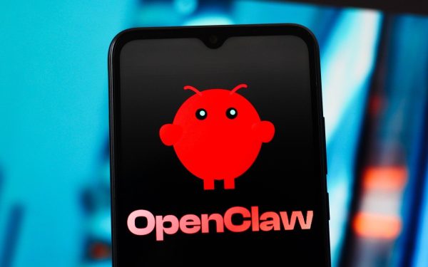 „OpenClaw”, noua senzație a inteligenței artificiale open-source, devine scalp în arena tehnologică mondială La începutul anului, numele „OpenClaw” era doar o entitate relativ necunoscută în lumea tehnologică, însă schimbările rapide de identitate și controversele din ultimele luni au transformat acest agent AI open-source într-un subiect de dezbatere națională și internațională