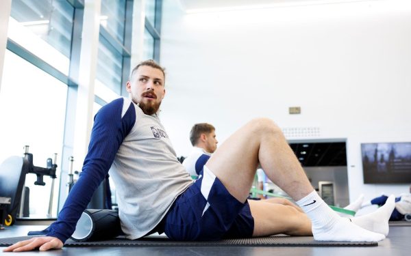 Cel mai scump fotbalist român, criticat dur: „E groaznic”