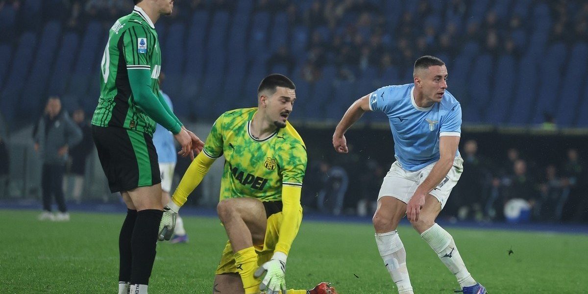 Lazio Roma a învins-o pe Sassuolo, scor 2-1, într-un meci disputat pe Stadio Olimpico și contând pentru etapa a 28-a din Serie A