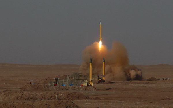 Războiul din Iran se extinde în Turcia: NATO intervine pentru a neutraliza o rachetă iraniană Conflictul dintre Iran și Statele Unite, precum și aliații lor din regiune, a ajuns cu adevărat în pragul unui incident de amploare în Turcia, după ce o rachetă iraniană a fost interceptată în apropierea spațiului aerian turc