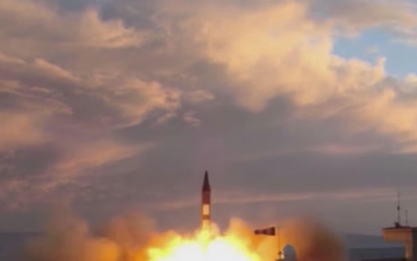 Tensiunile internaționale escaladează la un nou nivel, după ce Iranul a emis un avertisment clar și dur la adresa României, în contextul posibilei implicări militare a țării noastre în conflictul din Orientul Mijlociu, alături de Statele Unite