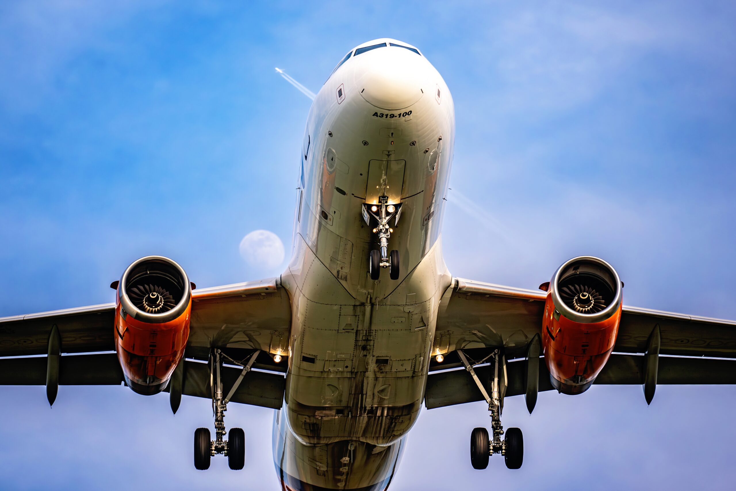 Bucureștiul face un pas important spre modernizarea și alinierea la standardele internaționale ale securității aeroportuare, odată cu implementarea unor noi reguli privind transportul lichidelor, aerosolilor și gelurilor (LAGs) în bagajele de mână