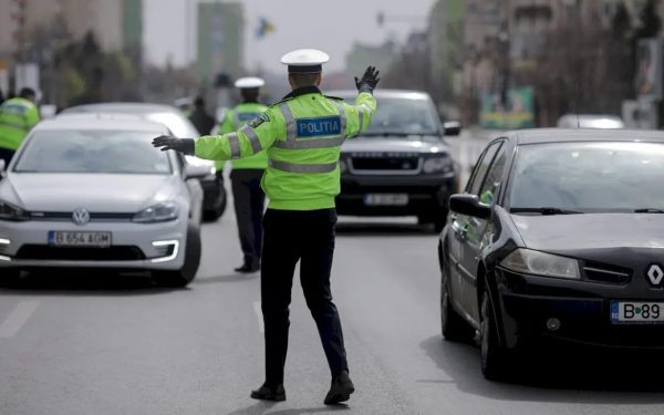 Incident pe Bulevardul Basarabia: carosabil surpat și restricții temporare de circulație Luni, 30 martie 2026, traficul din Capitală a fost afectat serios în zona Bulevardului Basarabia, după ce carosabilul s-a surpat în apropierea refugiului de la intersecția cu Șoseaua Mihai Bravu