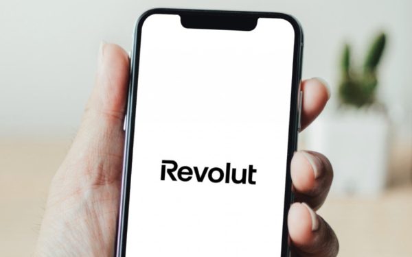 Revolut, unul dintre cele mai valoroase startup-uri europene și evaluat recent la aproape 75 de miliarde de dolari pentru 2025, face pași importanți pentru consolidarea prezenței sale în sectorul bancar global