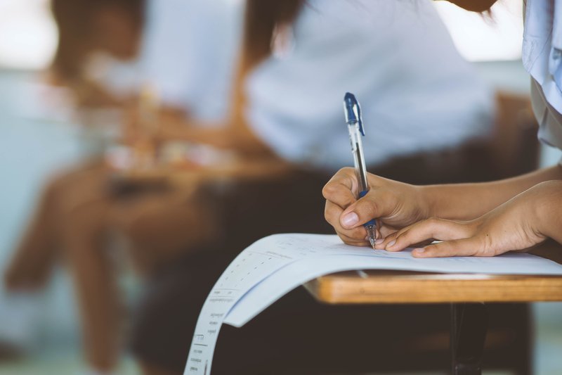 Rezultatele simulării Evaluării Naționale 2026 pentru elevii de clasa a VIII-a vor fi comunicate luni, 30 martie, în condiții stricte de confidențialitate