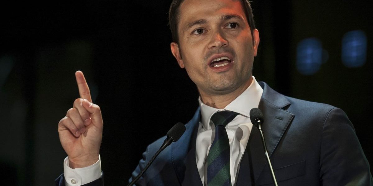 PNL pregătește răspuns strategic la poziția PSD privind bugetul pentru 2026, decizie luată luni la prânz Luni, în cadrul unei reuniuni decisive, conducerea Partidului Național Liberal (PNL) va hotărî modul în care va reacționa la poziția și solicitările Partidului Social Democrat (PSD) referitoare la proiectul de buget pentru anul 2026, confirmă deputatul liberal Robert Sighiartău