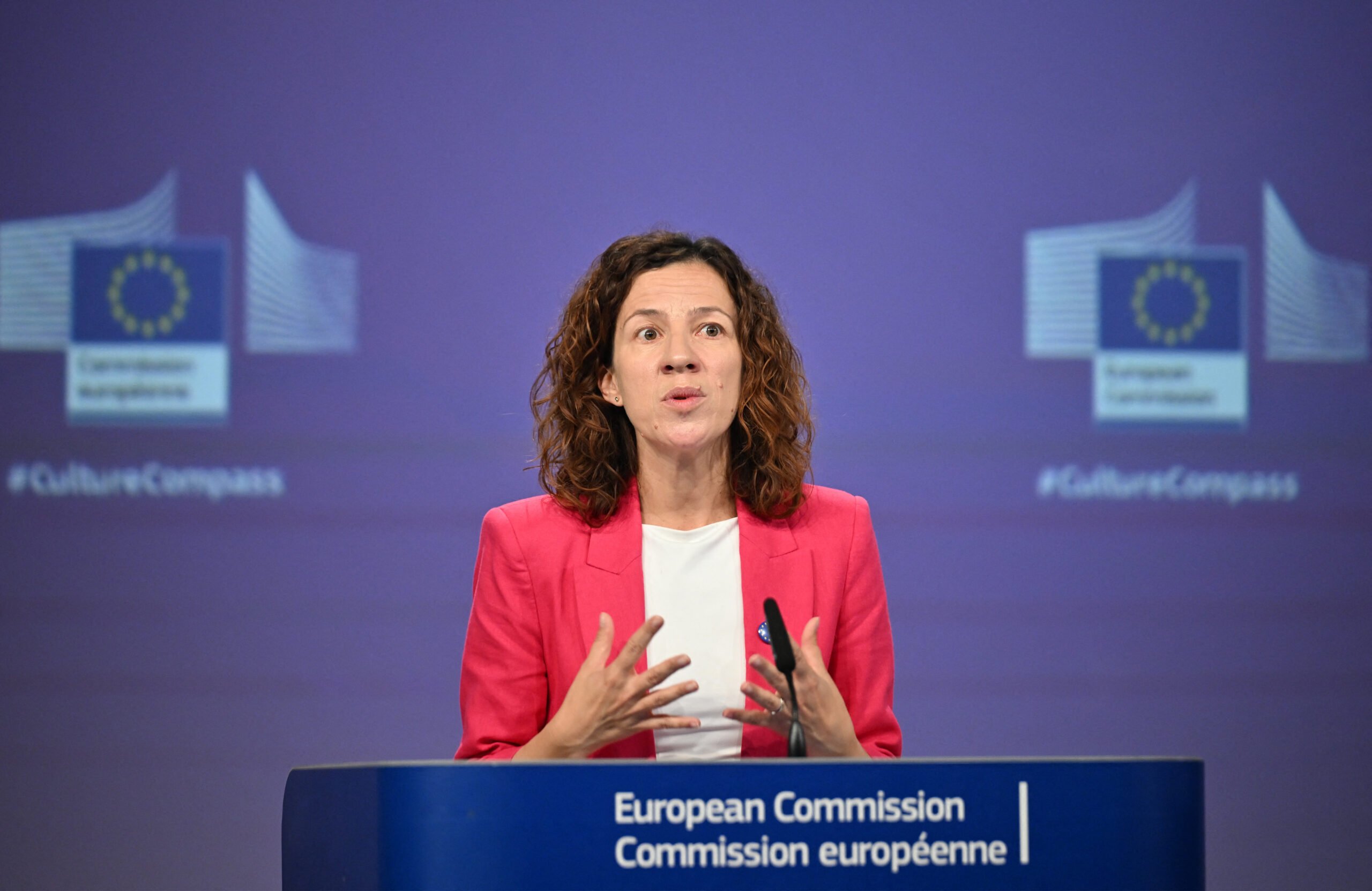 România cere activarea mecanismului european de protecție civilă pentru repatrierea cetățenilor din zonele conflictului România se alătură eforturilor Uniunii Europene de a coordona răspunsul la criza refugiaților cauzată de conflictul din Ucraina