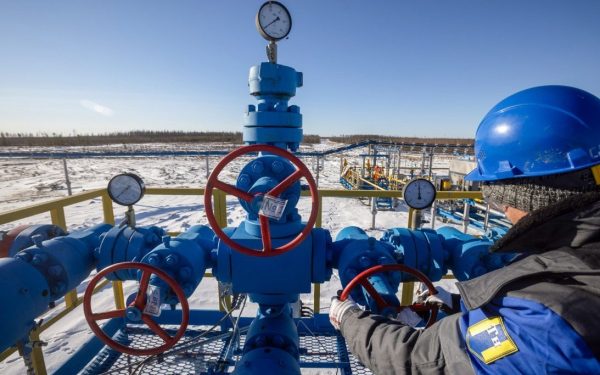 Rusia încearcă să redirecționeze gazele naturale lichefiate (LNG) destinate Europei către alte piețe, într-un gest care pare menit să intensifice tensiunile în contextul crizei energetice și geopolitice din regiune