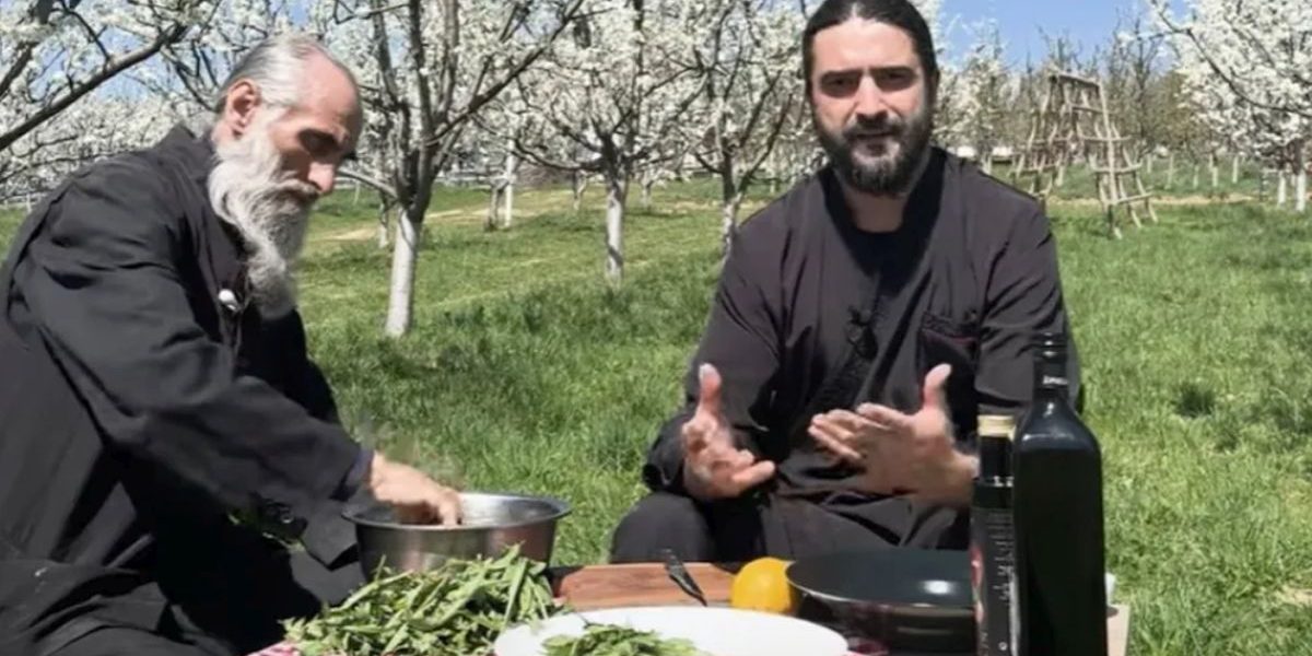Primăvara aduce nu doar soare și puncte de verdeață răspândite peste tot, ci și o explozie de plante sălbatice comestibile, pline de beneficii pentru sănătate
