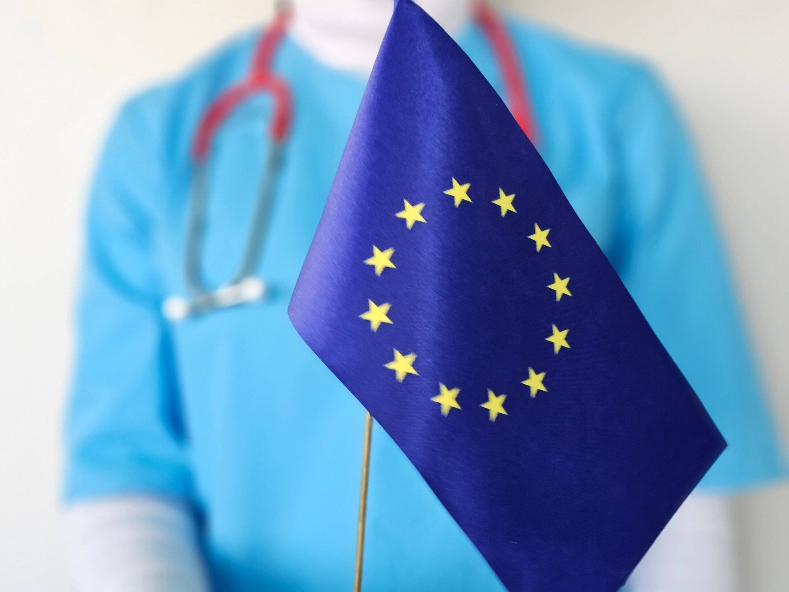 Comisia Europeană permite utilizarea fondurilor europene pentru siguranta avorturilor, dar fără a crea un fond dedicat Decizie care marchează un pas important în politica de sănătate a Uniunii Europene, Comisia Europeană a anunțat recent că țările membre pot folosi fondurile existente, în special Fondul Social European Plus, pentru a finanța servicii de avort sigur