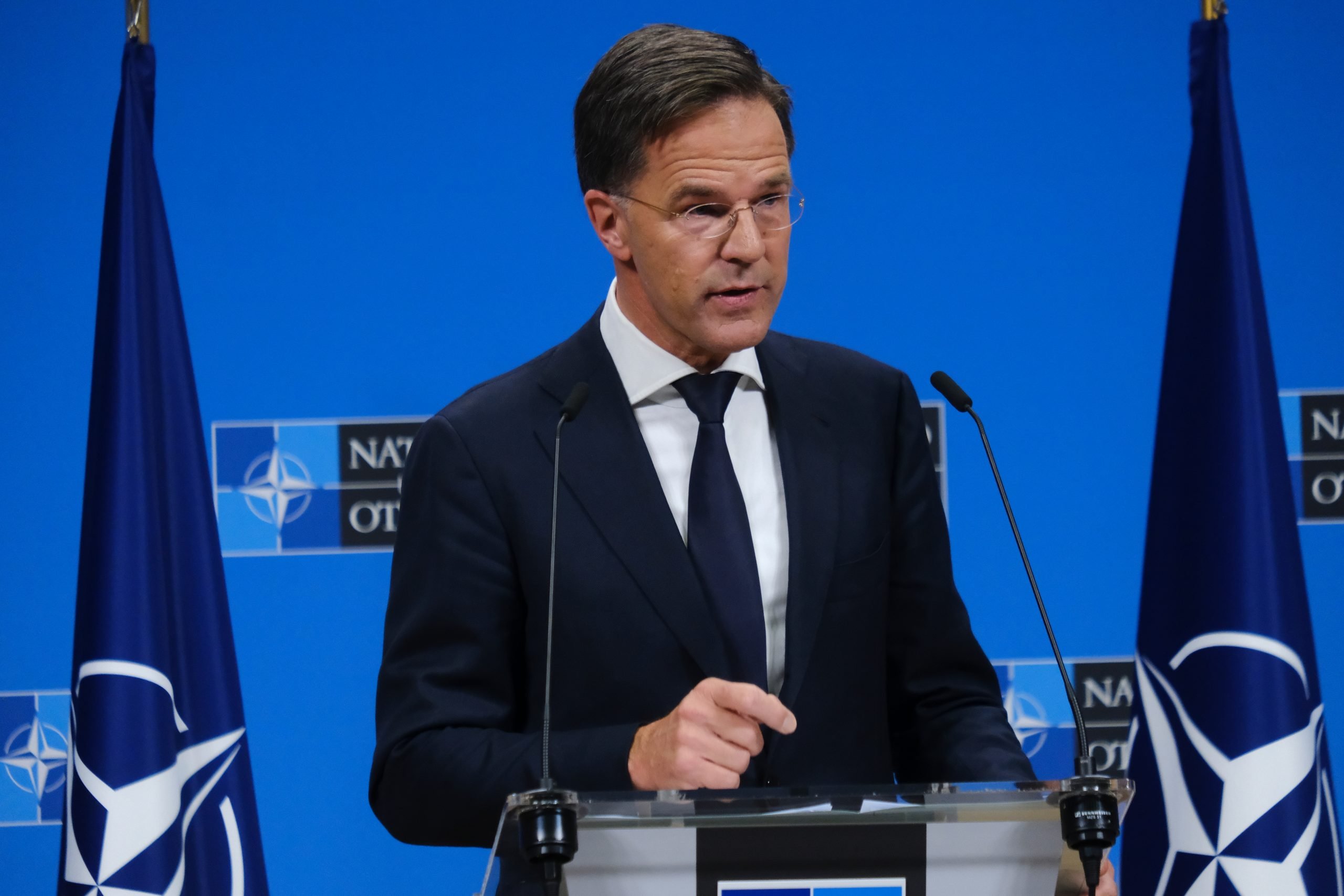 Mark Rutte: NATO nu e implicată în atacurile SUA și Israel în Iran, preferă eliminarea nuclearelor și a liderului Khamenei