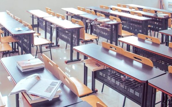 Peste 145.000 de elevi susțin astăzi proba de Română la Evaluarea Națională VIII 2026