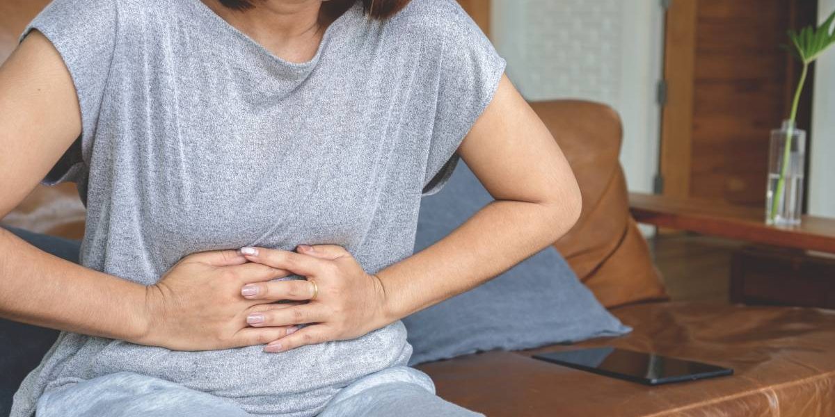 Un pacient din România a reușit să își depășească simptomele debilitante ale sindromului colonului iritabil prin schimbări simple, dar eficiente în stilul de viață și printr-un diagnostic precoce