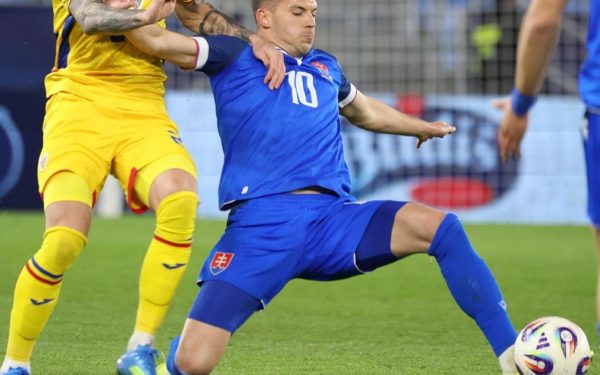 Naționala de fotbal a României a suferit o înfrângere dureroasă în meciul amical disputat la Bratislava, fiind învinsă cu scorul de 0-2 de Slovacia