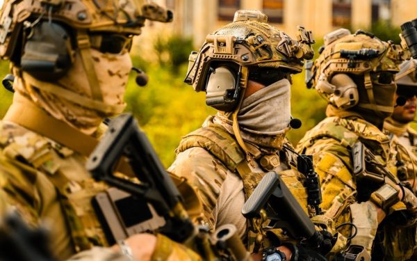 Statele Unite au intensificat în ultimele zile ofensiva împotriva Iranului, folosind arme și tehnologii avansate echipate cu inteligență artificială