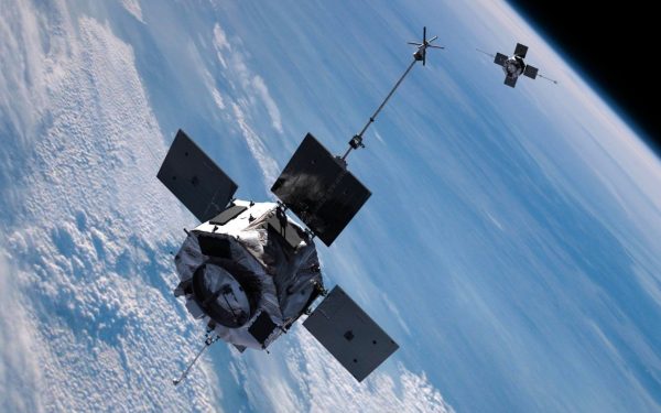 Reintrarea neașteptată a sondei Van Allen Probe A în atmosferă a readus în atenție problemele tot mai stringente ale spațiului orbitale și riscurile asociate resturilor spațiale