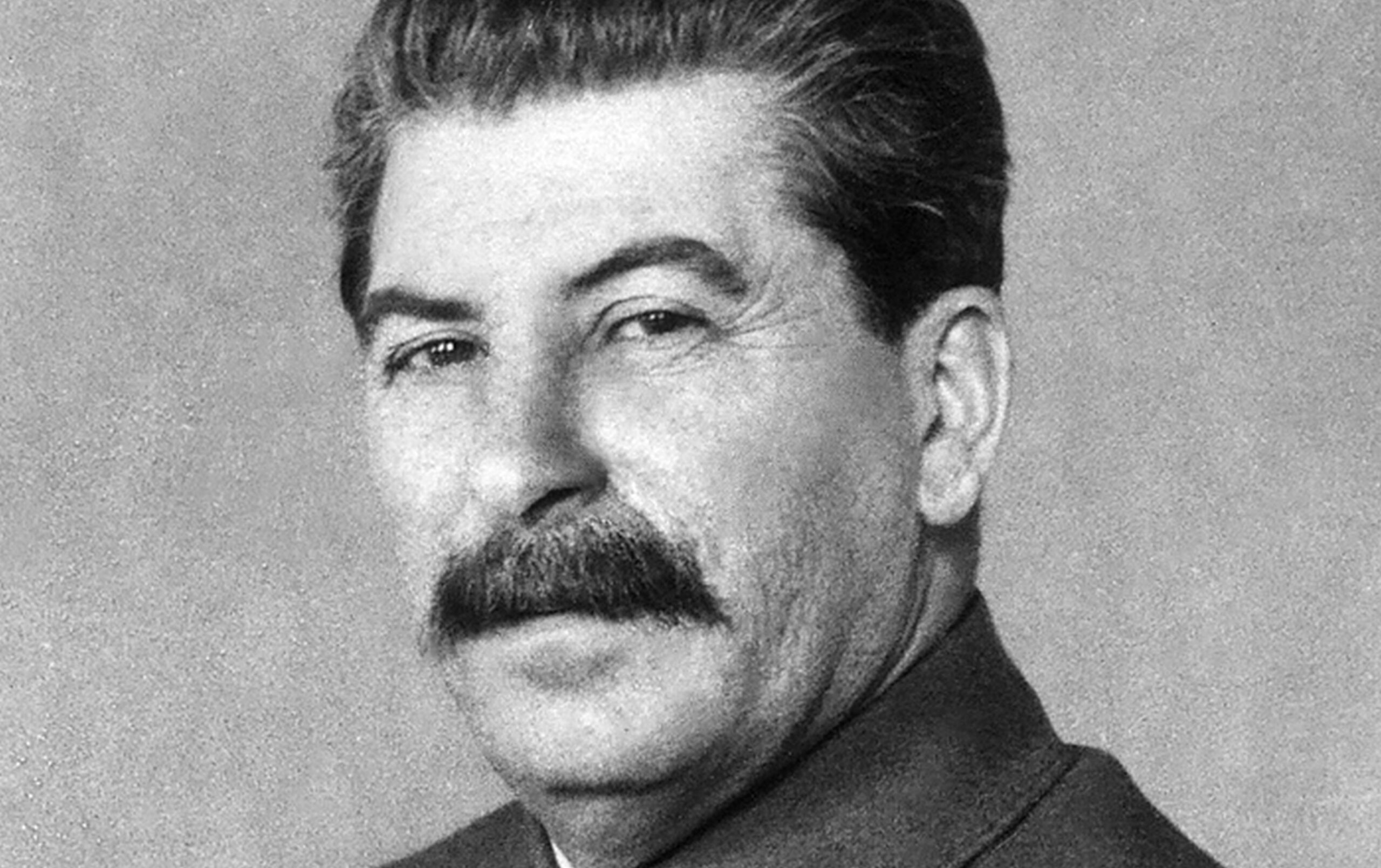 Decesul și controversele din jurul morții lui Iosif Vissarionovici Stalin, figura care a schimbat cursul istoriei sovietice și mondiale, continuă să fie subiect de discuție chiar și după mai bine de 70 de ani de la dispariția sa