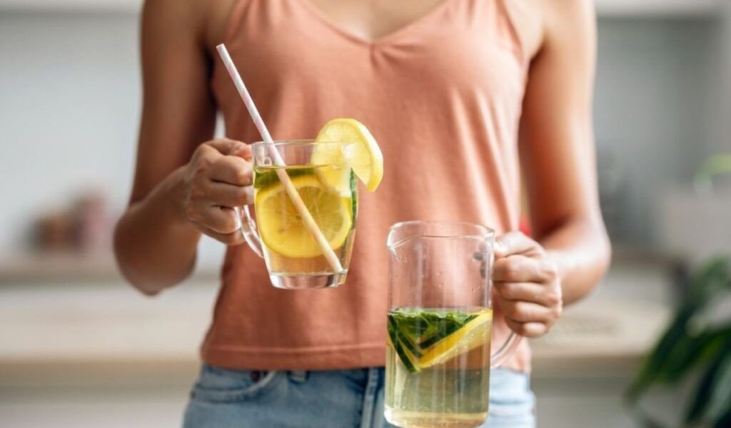 O detoxifiere făcută cu cap nu înseamnă minuni instantanee pentru organism, ci un proces de adaptare și respiro pentru sistemele noastre vitale