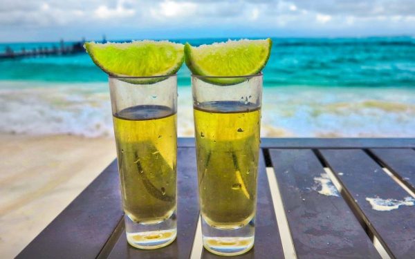 Un nou studiu relevează impactul gândurilor despre băuturile alcoolice asupra stării de spirit, evidențiind influența puternică pe care o poate avea imaginarea anumitor tipuri de alcool asupra minții, chiar și în absența consumului efectiv