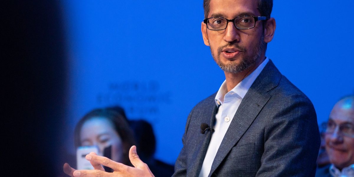 Sundar Pichai, CEO-ul Google și al companiei-mamă Alphabet, se pregătește pentru un câștig exponențial în următorii trei ani, dacă planurile de recompensare publicate recent de autoritatea americană SEC (Securities and Exchange Commission) se materializează