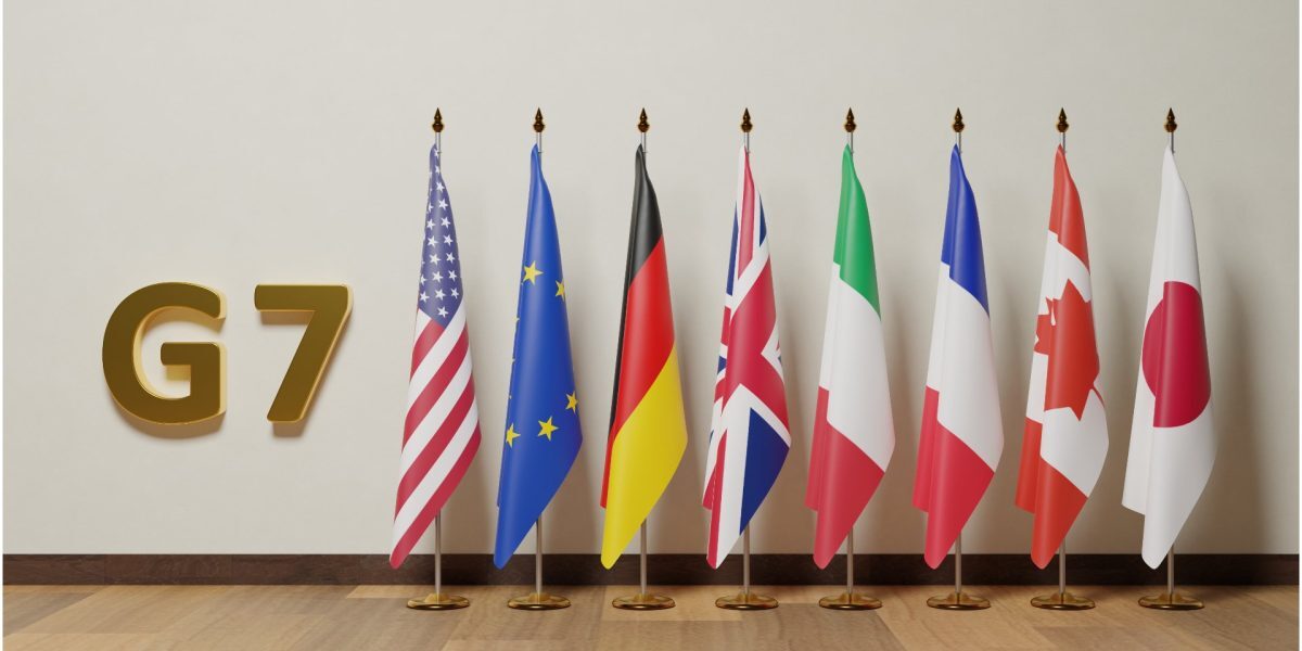 G7 analizează utilizarea rezervelor strategice de petrol pentru a calma piața globală, în contextul escaladării conflictului din Orientul Mijlociu Grupul celor șapte mari economii mondiale, G7, a avut luni o reuniune crucială pentru a discuta măsuri menite să stabilească prețurile volatile ale țițeiului, amplificate de războiul din Orientul Mijlociu