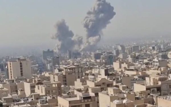 Israelul sare în acțiune: liderul Gărzii Revoluționare Iraniene, Gholamreza Soleimani, ucis de forțele IDF Forțele de Apărare Israeliene (IDF) au anunțat marți că au reușit să elimine o figură influentă din rândurile Gărzii Revoluționare Iraniene, pe fondul tensiunilor crescute în regiunea Orientului Mijlociu