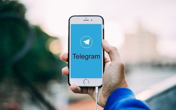 Rusia se apropie de blocarea completă a serviciului de mesagerie Telegram, o platformă extrem de populară printre utilizatorii locali și nu numai, în contextul în care autoritățile de la Moscova intensifică eforturile de control asupra comunicațiilor digitale