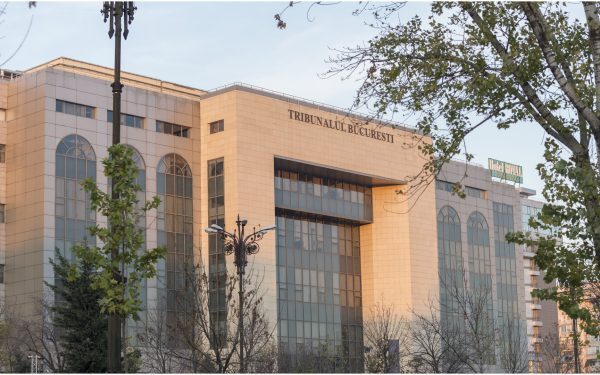 Tribunalul București ia în discuție rejudecarea dosarului ICA: Dan Voiculescu speră la reexaminare Tribunalul București a admis, în principiu, cererea de rejudecare a dosarului ICA formulată de fostul om de afaceri Dan Voiculescu