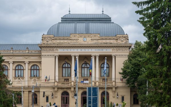 Universitatea „Alexandru Ioan Cuza” din Iași ia în serios controversele recente legate de figura profesorului Martin A