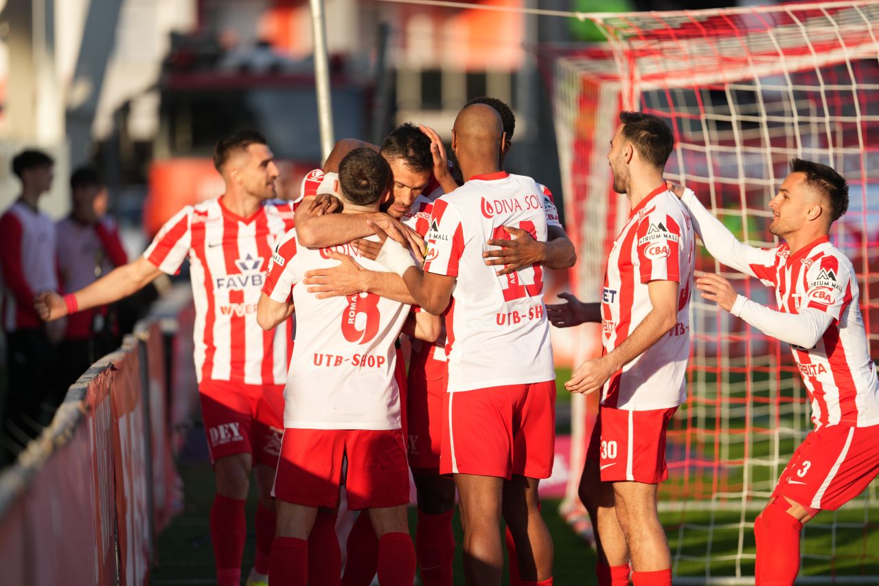 UTA Arad primește astăzi vizita celor de la FC Hermannstadt, într-un meci crucial din debutul fazei play-out a Superligii României, programat să se joace de la ora 17:30 pe stadionul „Electrica” din Arad