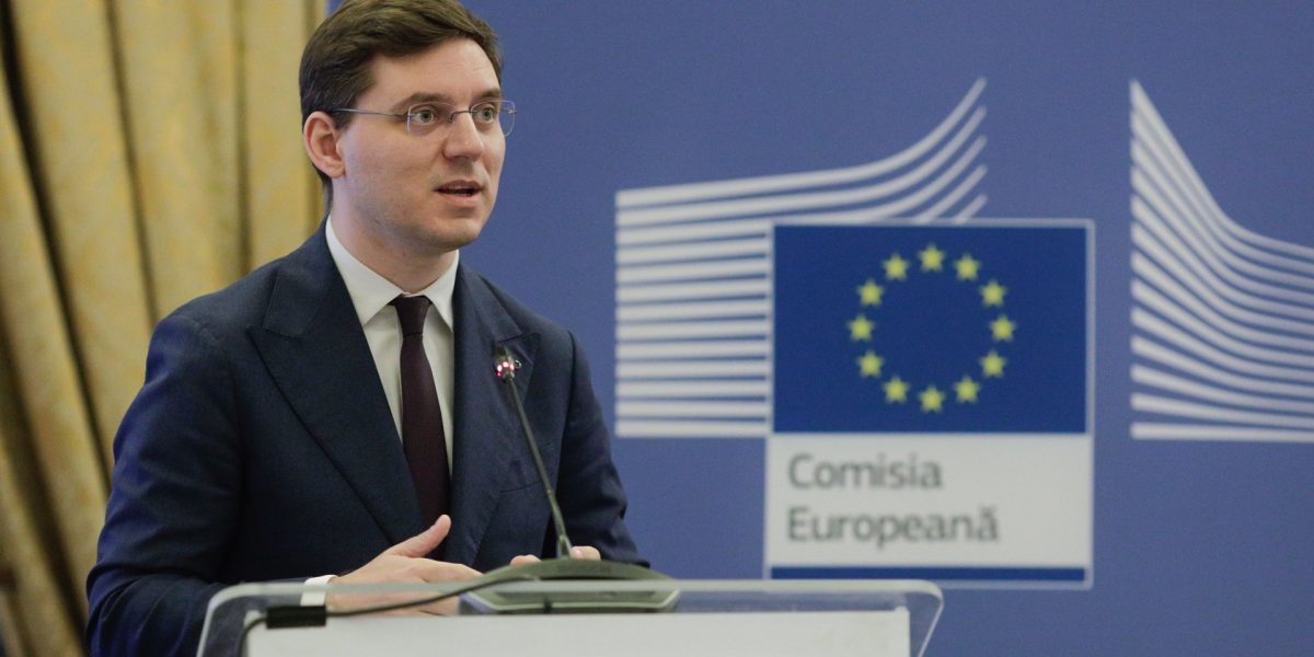 Victor Negrescu avertizează asupra riscurilor pentru pro-europenii din România, în contextul instabilității politice și conflictului intern din coaliție Victor Negrescu, vicepreședintele Parlamentului European, a atras atenția cu privire la pericolul pe care îl reprezintă modul în care Ilie Bolojan guvernează pentru stabilitatea și direcția pro-europenă a României