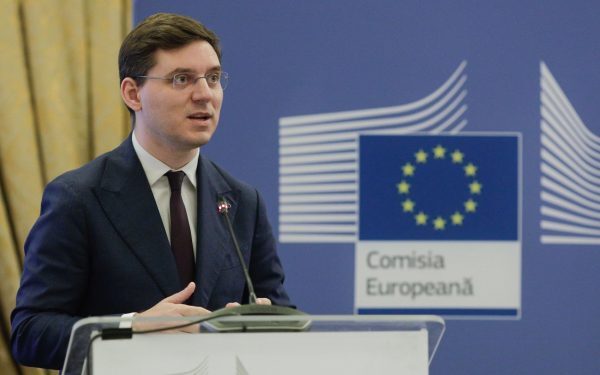 Victor Negrescu avertizează asupra riscurilor pentru pro-europenii din România, în contextul instabilității politice și conflictului intern din coaliție Victor Negrescu, vicepreședintele Parlamentului European, a atras atenția cu privire la pericolul pe care îl reprezintă modul în care Ilie Bolojan guvernează pentru stabilitatea și direcția pro-europenă a României