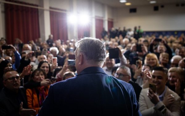 Alegerile parlamentare din Ungaria se conturează înainte de termen: Partidul Tisza și FIDESZ își consolidează pozițiile Cu mai bine de o lună înainte de scrutinul crucial pentru viitorul politic al Ungariei, scenariul electoral începe să devină clar, arată datele recente ale Centrului de Cercetare 21