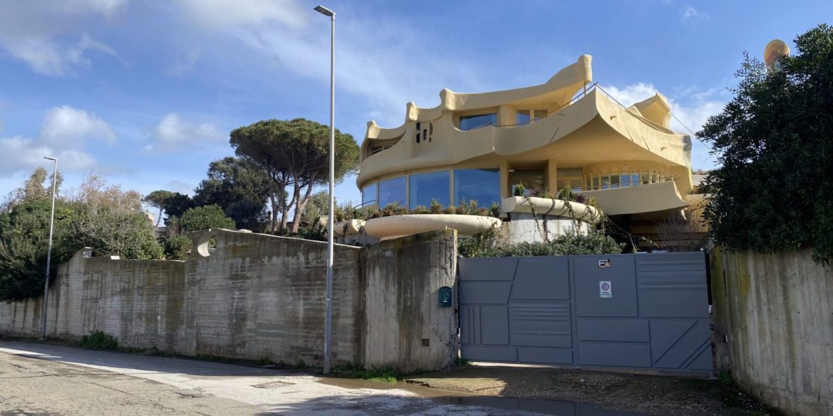 Primarul Sectorului 3, Robert Negoiță, a venit cu primele declarații după publicarea unei investigații care îl leagă pe el și familia sa de proprietăți de lux în Italia