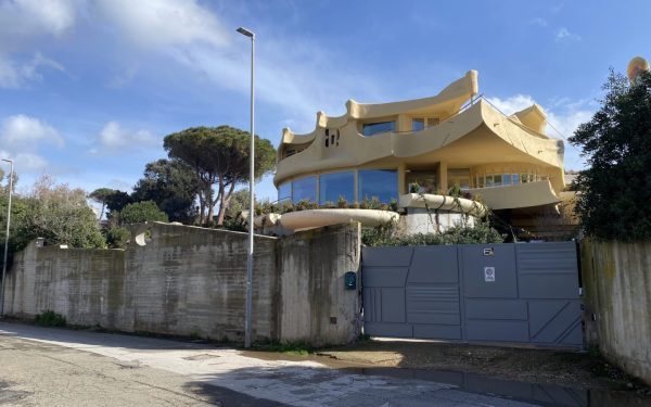 Primarul Sectorului 3, Robert Negoiță, a venit cu primele declarații după publicarea unei investigații care îl leagă pe el și familia sa de proprietăți de lux în Italia