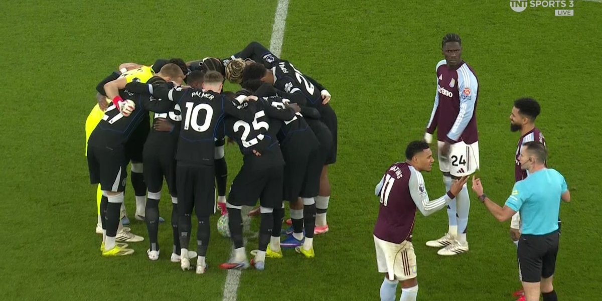 Chelsea adoptă tactici neobișnuite pentru a întârzia reluarea meciului cu Aston Villa, provocând furie în rândul jucătorilor rivali În timpul meciului de sâmbătă dintre Chelsea și Aston Villa, o scenă neașteptată a atras rapid atenția celor prezenți în stadion și a telespectatorilor de acasă