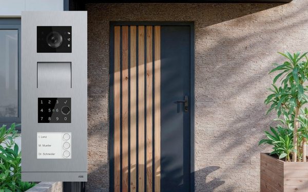 ABB îmbunătățește Welcome IP cu acces fără atingere și instalare simplificată la Light + Building 2026