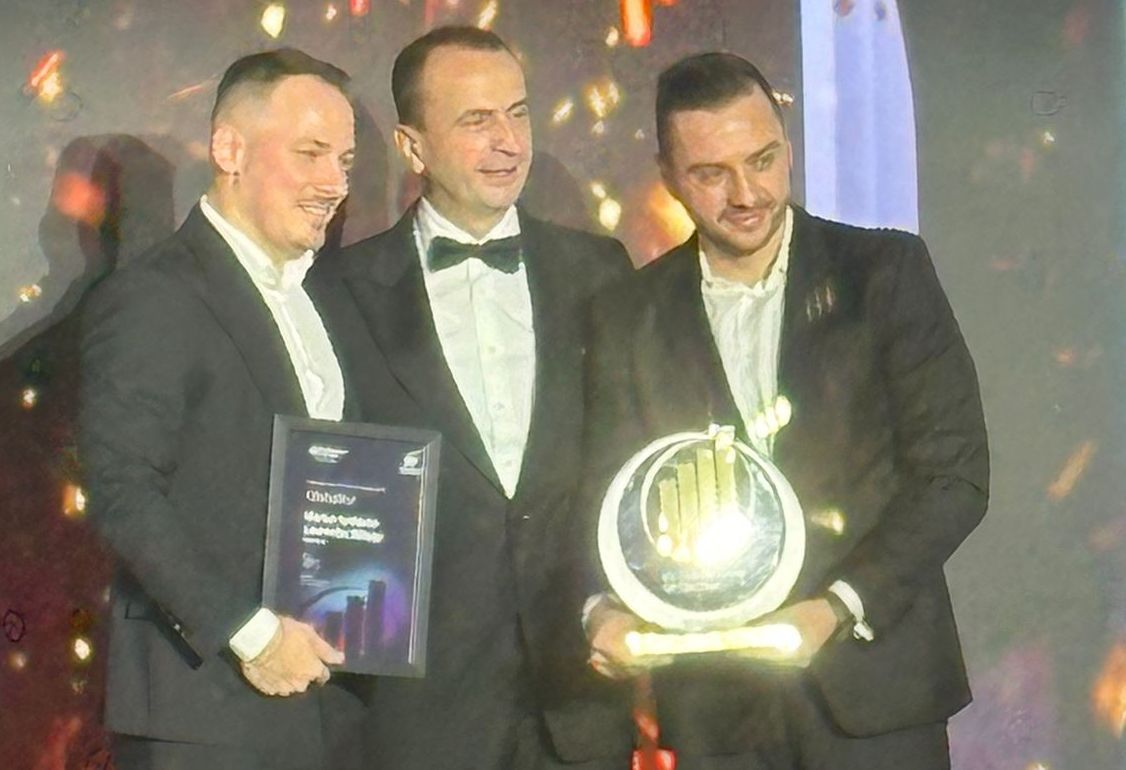 Cine sunt Laurențiu Bălaşa și Marius Iordache, creatorii Bible Chat, cel mai valoros startup tech românesc câștigător EY Entrepreneur