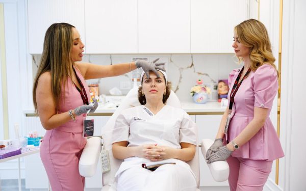 Revoluție în estetică: Experți din întreaga lume, la București!